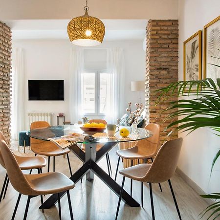 Genteel Home Mano De Hierro Grenade Extérieur photo