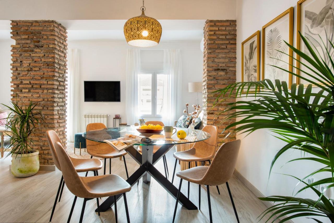 Genteel Home Mano De Hierro Grenade Extérieur photo